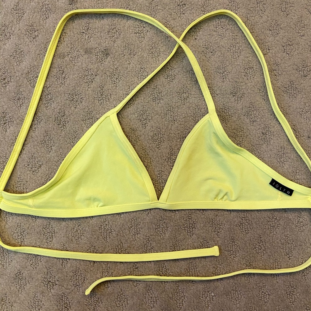Jolyn triangle top